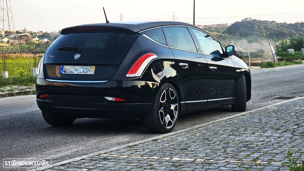 Lancia Delta 1.9 M-Jet TwinTurbo Platino - 3