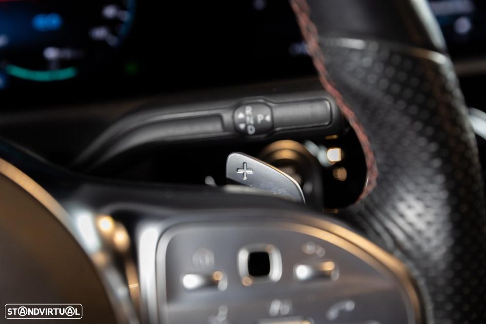 Mercedes-Benz A 250 e 8G-DCT AMG Line - 27