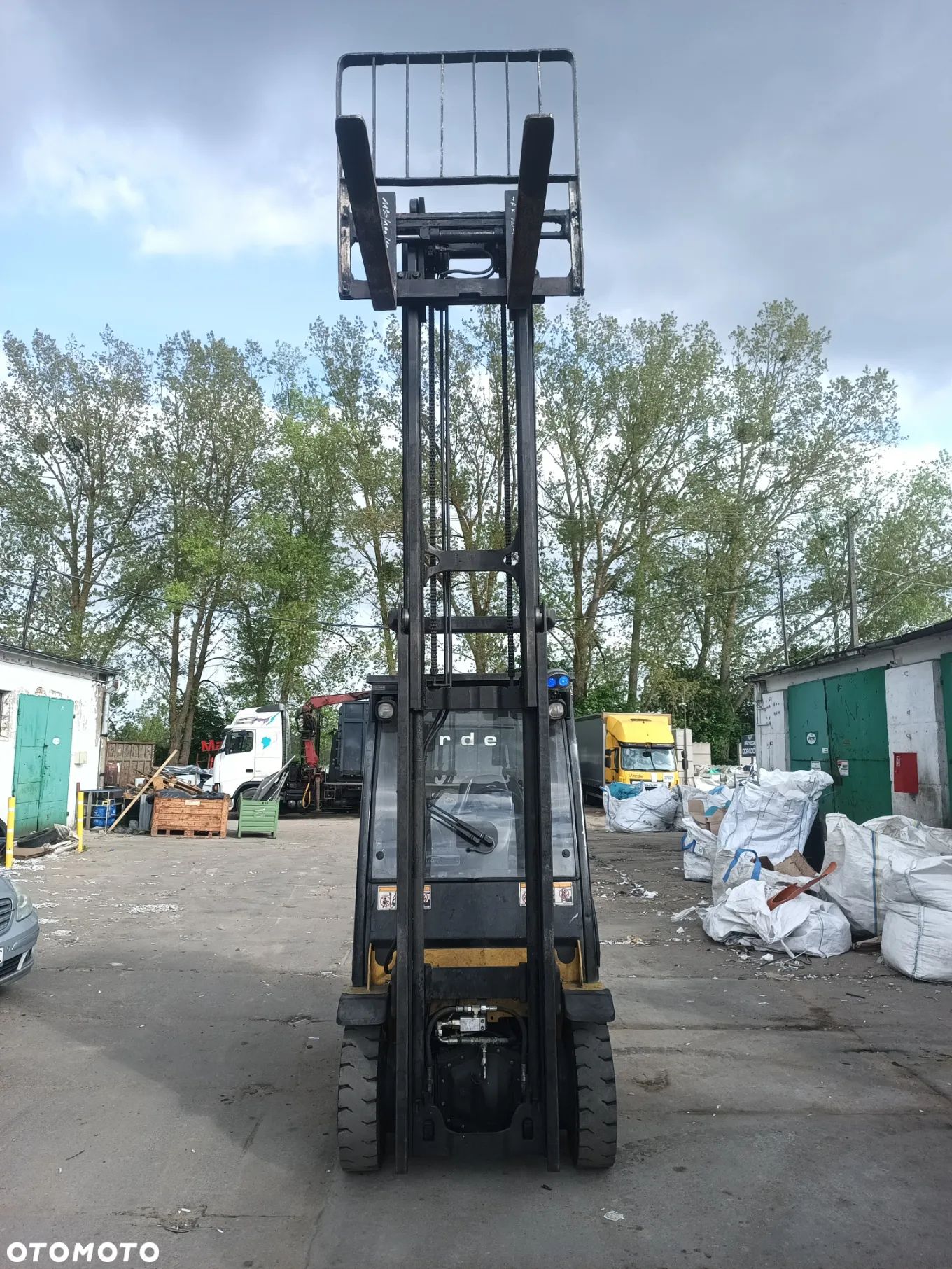 Yale GLP25VX - 1