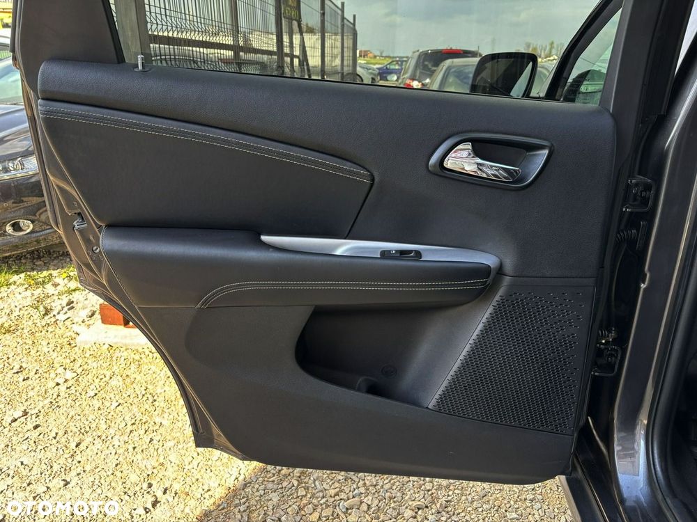 Fiat Freemont 2.0 Multijet Lounge AWD - 16