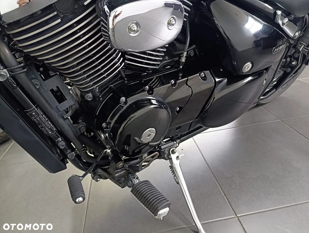 Suzuki Intruder - 9
