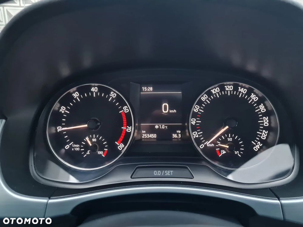 Skoda Fabia 1.2 TSI Ambition - 14