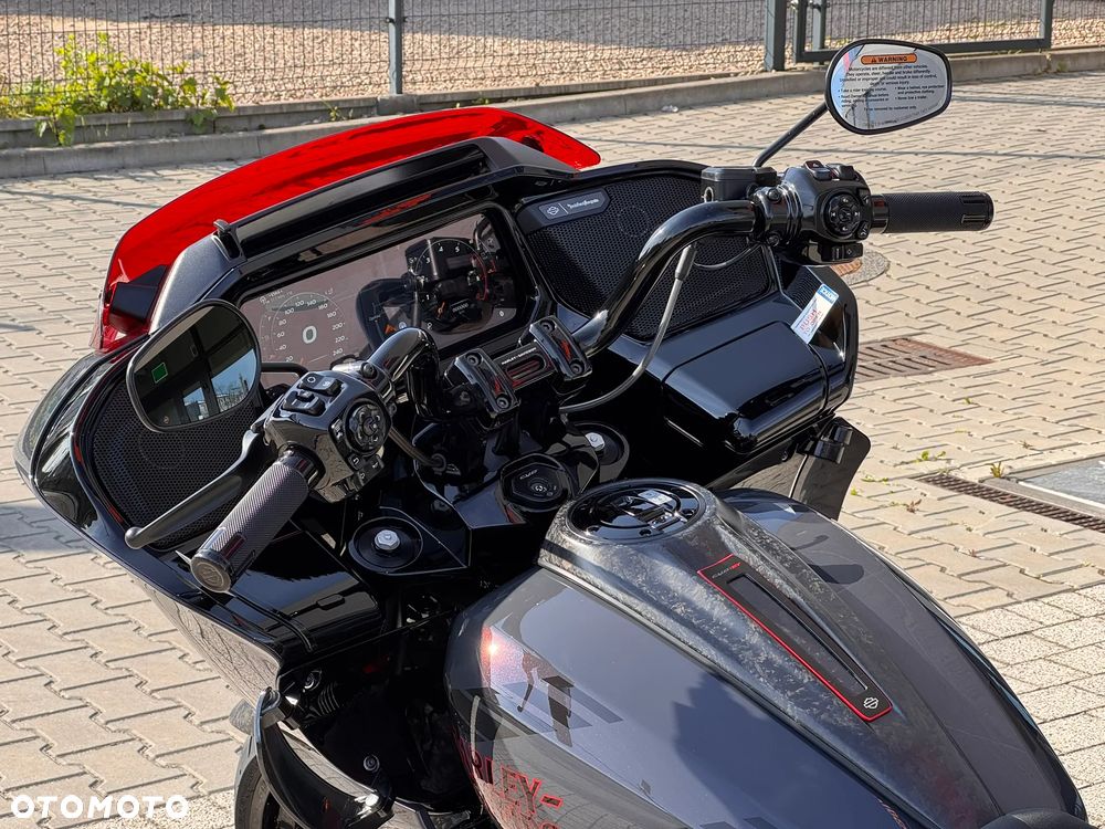 Harley-Davidson Touring Road Glide - 23