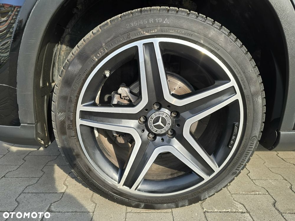 Mercedes-Benz GLA 200 7G-DCT AMG Line - 14