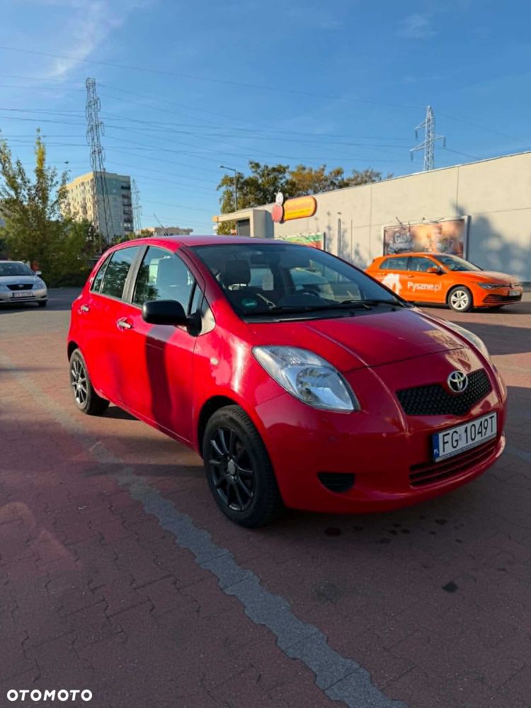 Toyota Yaris - 1