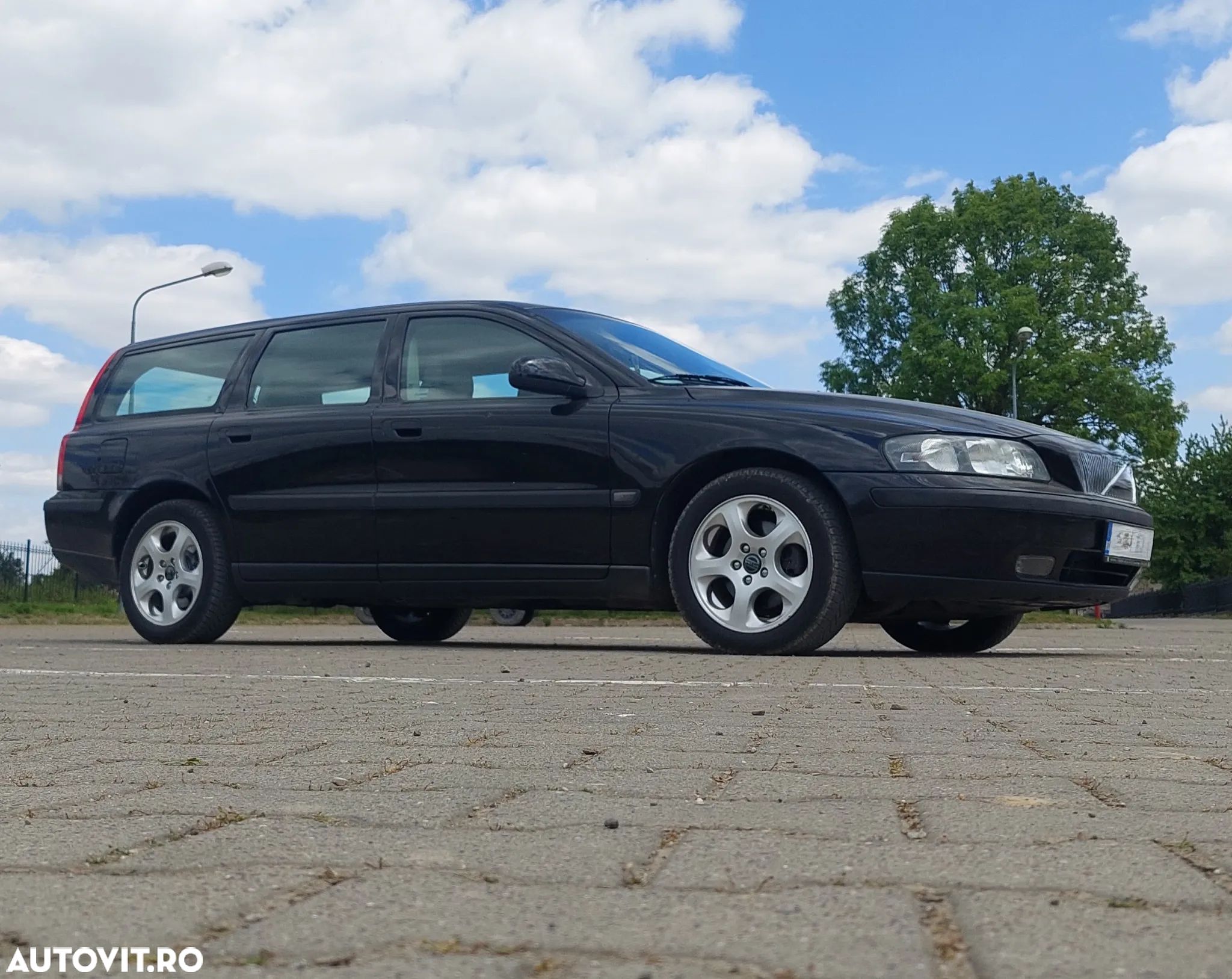 Volvo V70 2.4 D5 - 1