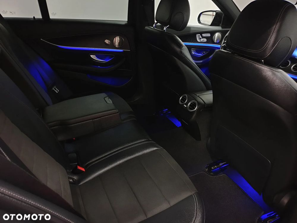 Mercedes-Benz Klasa E 300 de 4Matic 9G-TRONIC AMG Line - 31