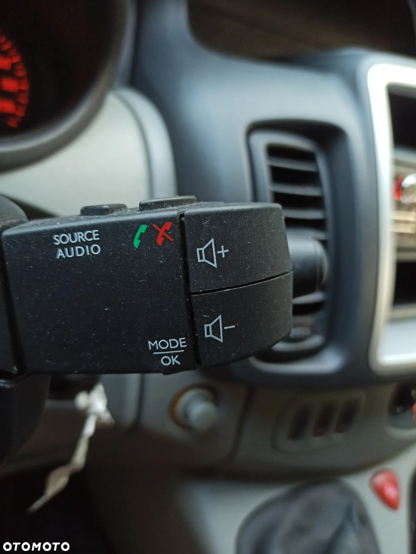 Renault TRAFIC - 12