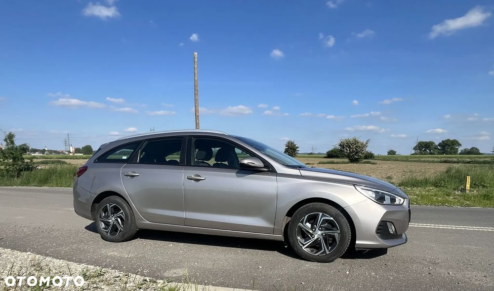 Hyundai i30 1.4 Classic + - 10