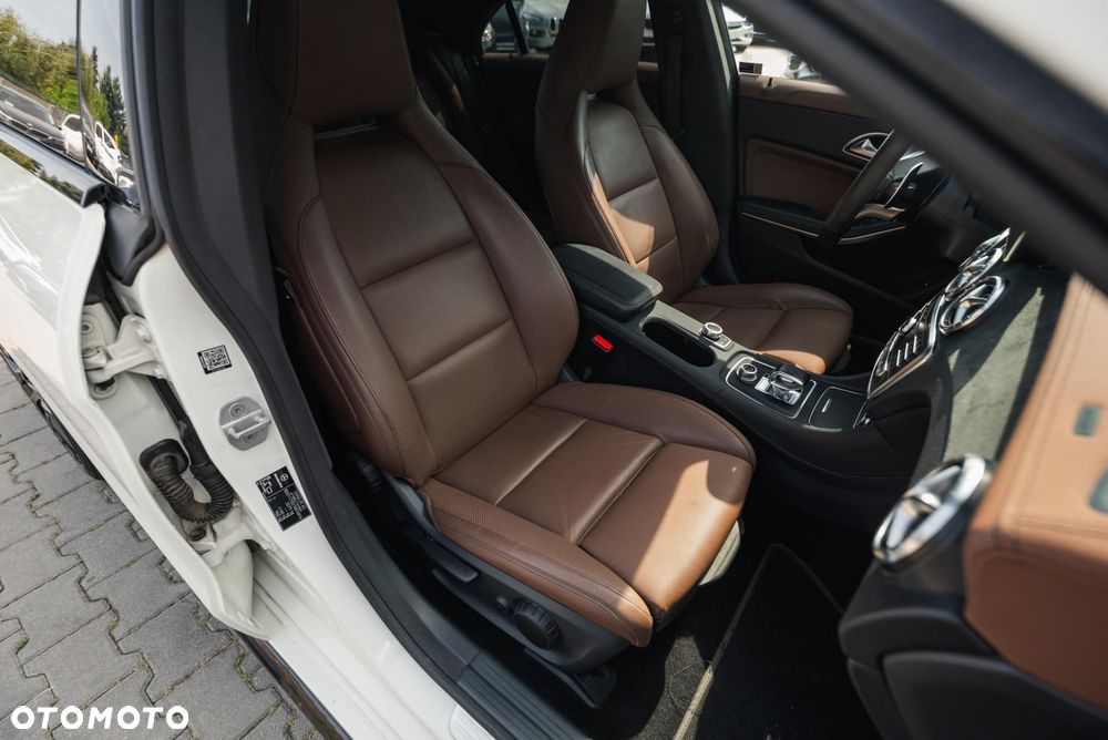 Mercedes-Benz CLA AMG 45 4-Matic - 15
