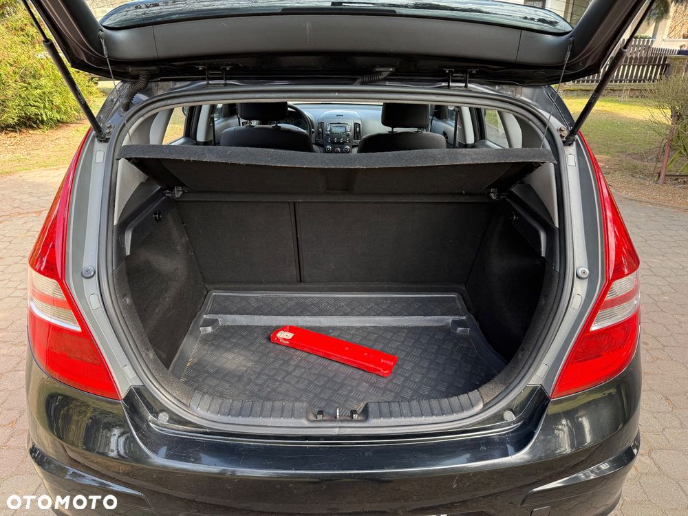 Hyundai i30 1.4 Comfort - 11