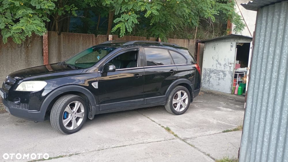 Chevrolet Captiva 2.0 d LT high 5os - 28