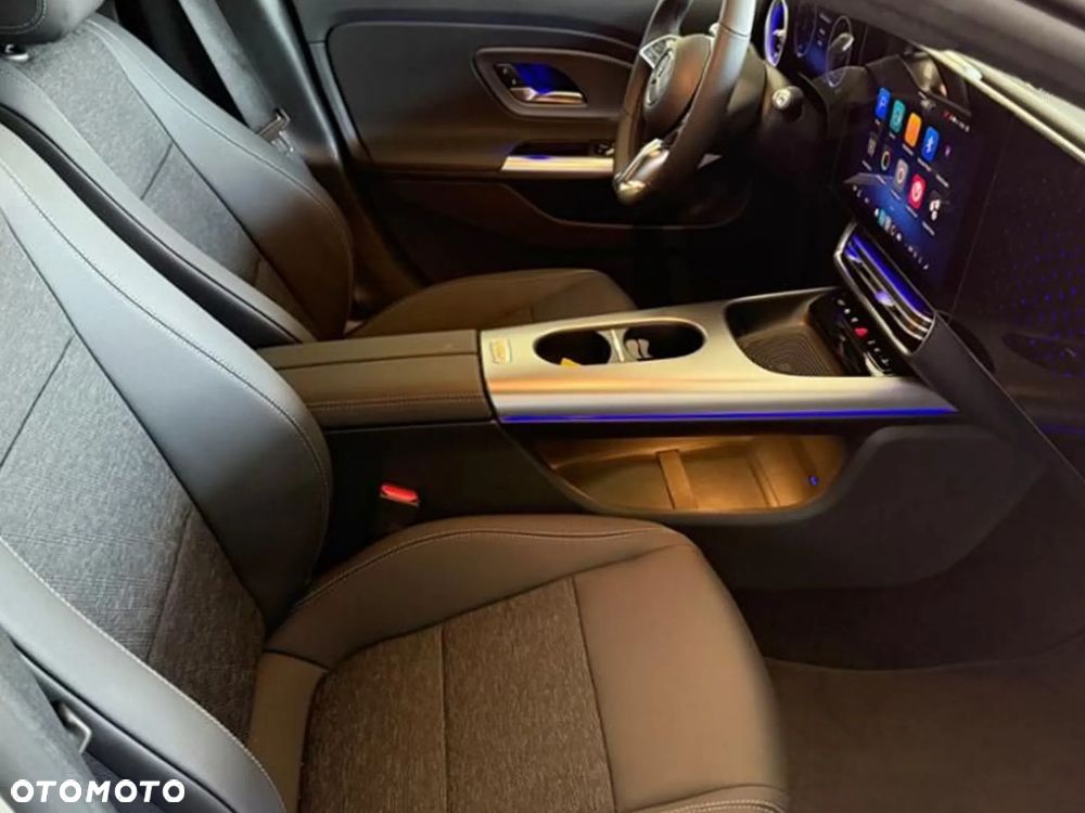 Mercedes-Benz CLA 180 mHEV 8G-DCT - 8