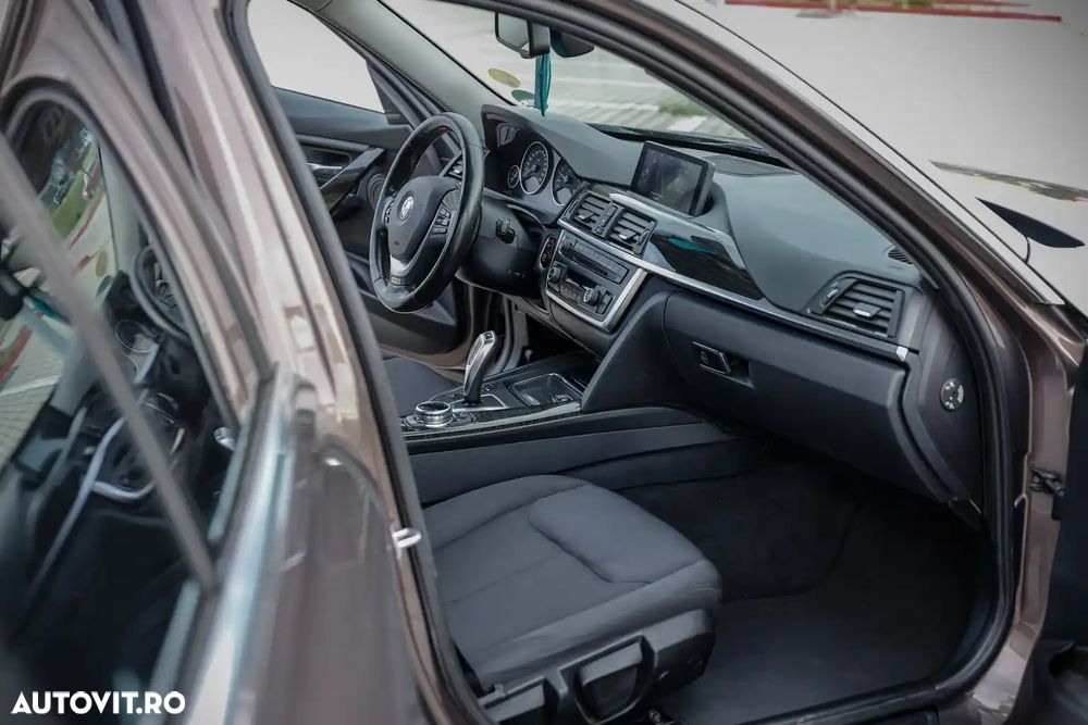 BMW Seria 3 320d Aut. Luxury Line - 10