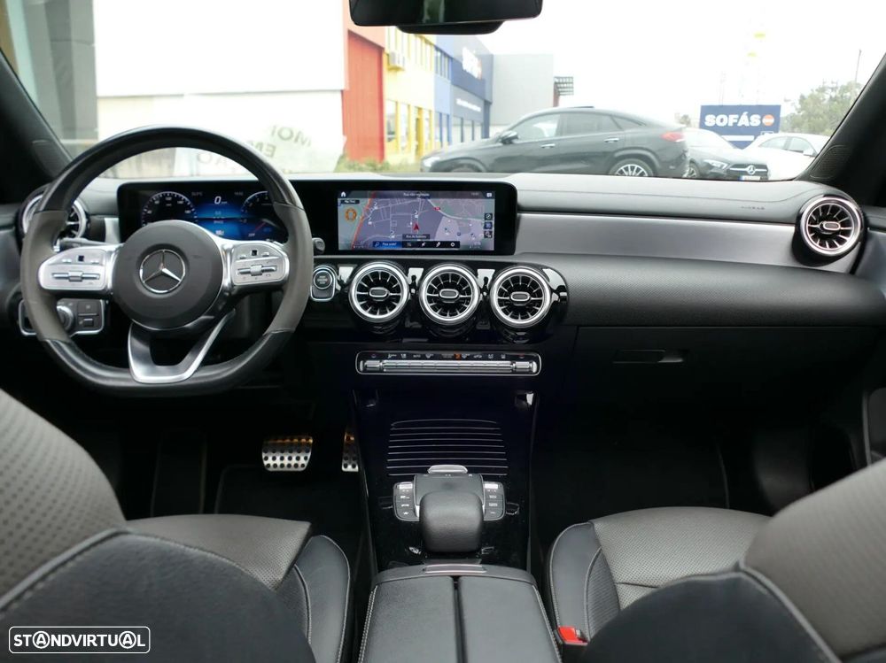 Mercedes-Benz CLA 250 e - 40