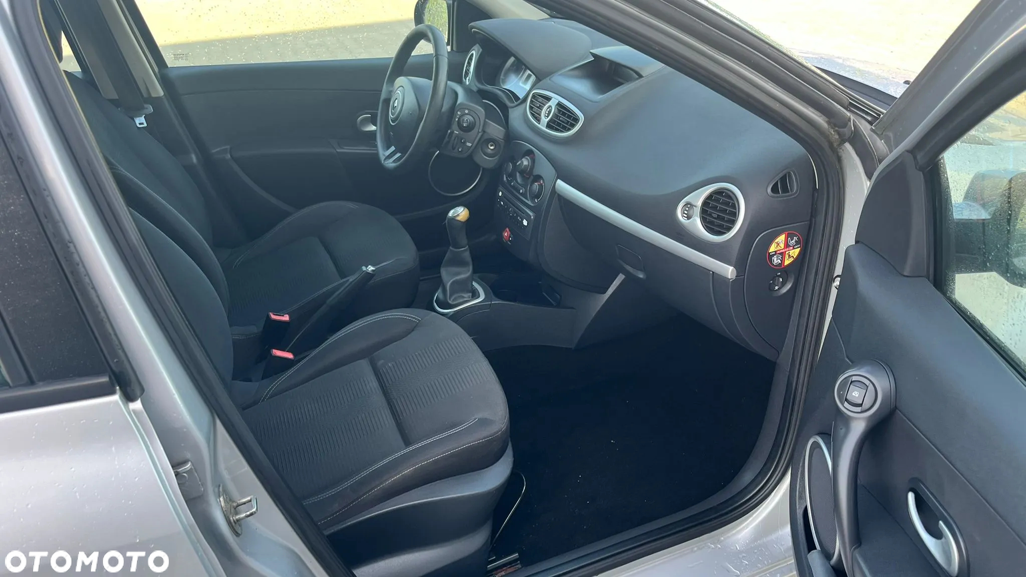 Renault Clio 1.2 16V TCE Alize Euro5 - 19