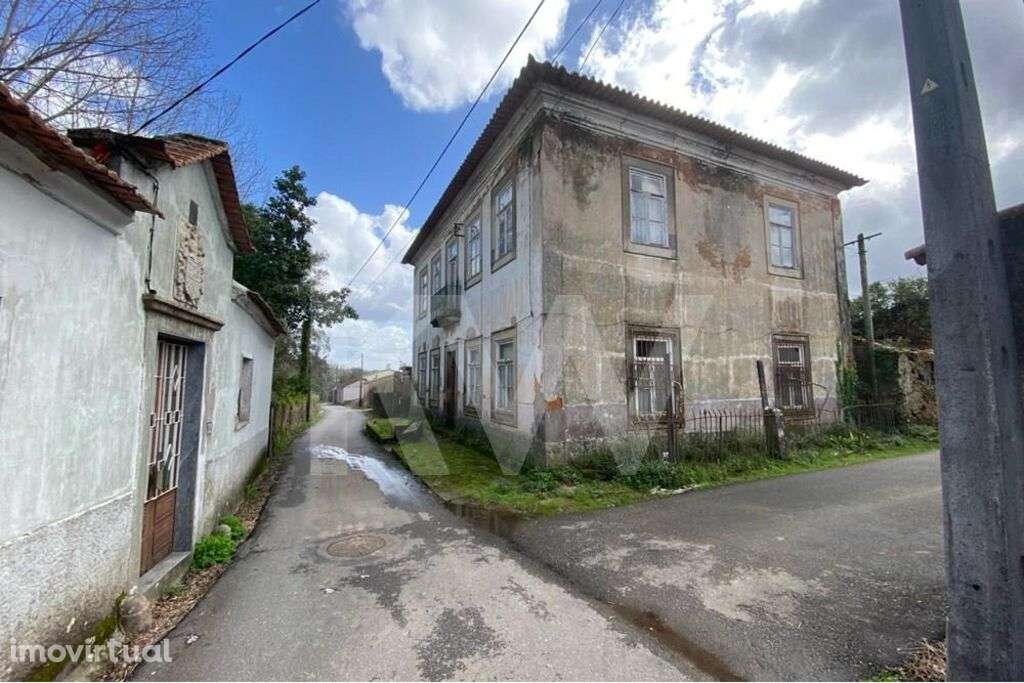 Casa centenária de início do século XIX em Macinhata do Vouga para rem - Grande imagem: 3/60