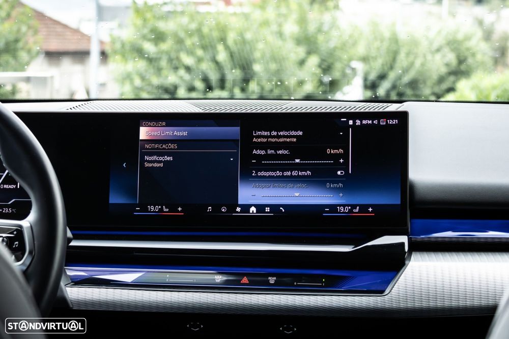 BMW i5 eDrive40 Pack Desportivo M - 51