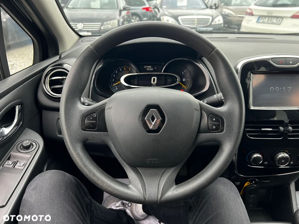 Renault Clio - 18