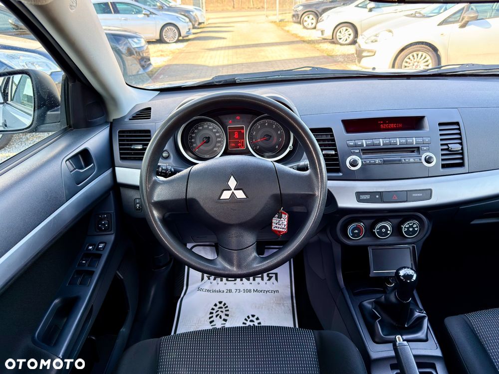 Mitsubishi Lancer 1.5 - 7