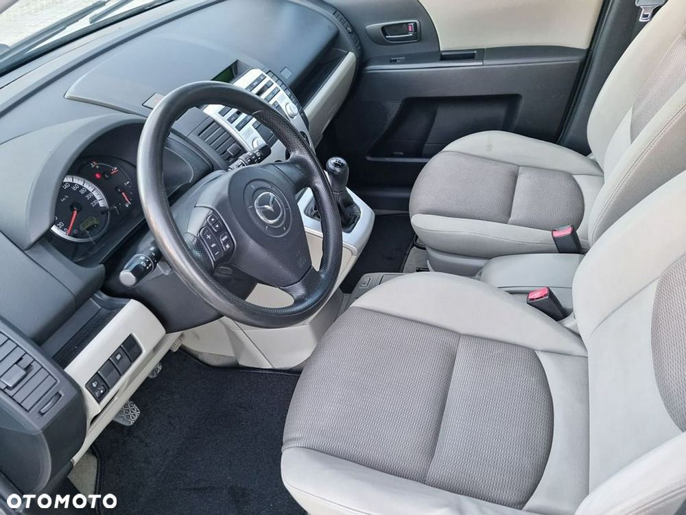 Mazda 5 - 4