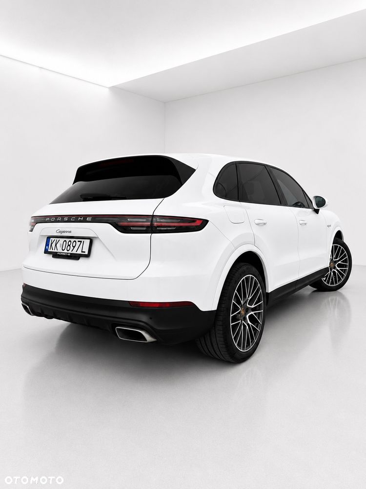 Porsche Cayenne - 2