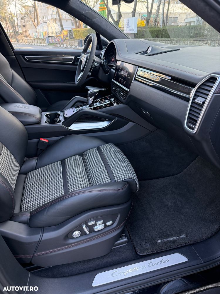 Porsche Cayenne - 20