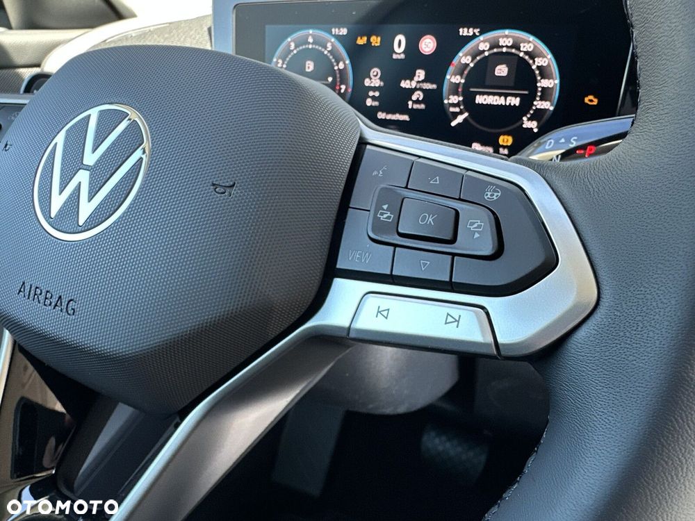 Volkswagen T-Roc - 22