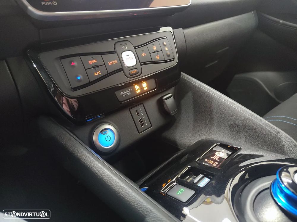 Nissan Leaf N-Connecta - 16