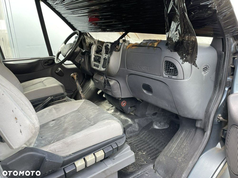 Ford Transit - 13