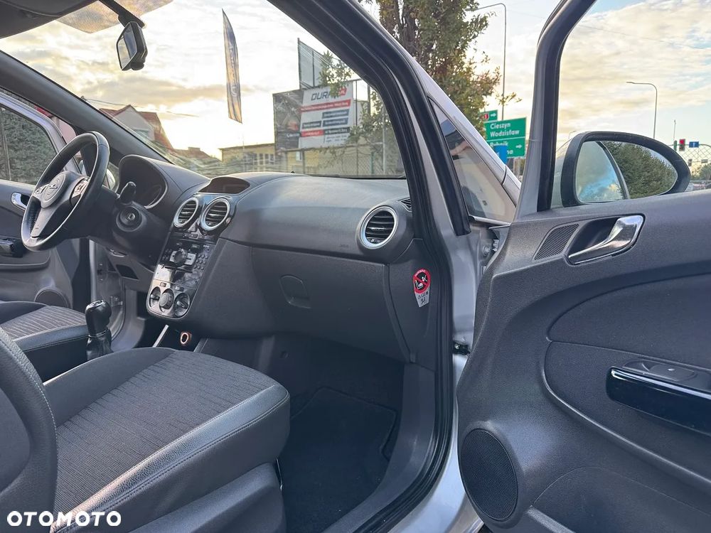 Opel Corsa - 22
