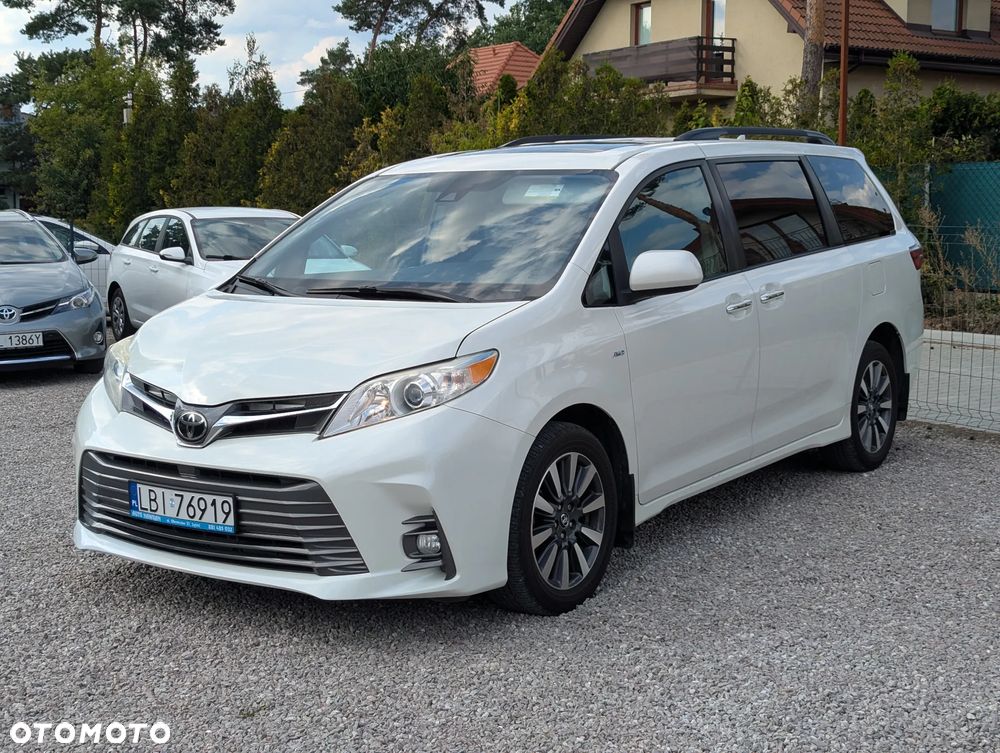 Toyota Sienna 3.5 V6 XLE AWD - 3
