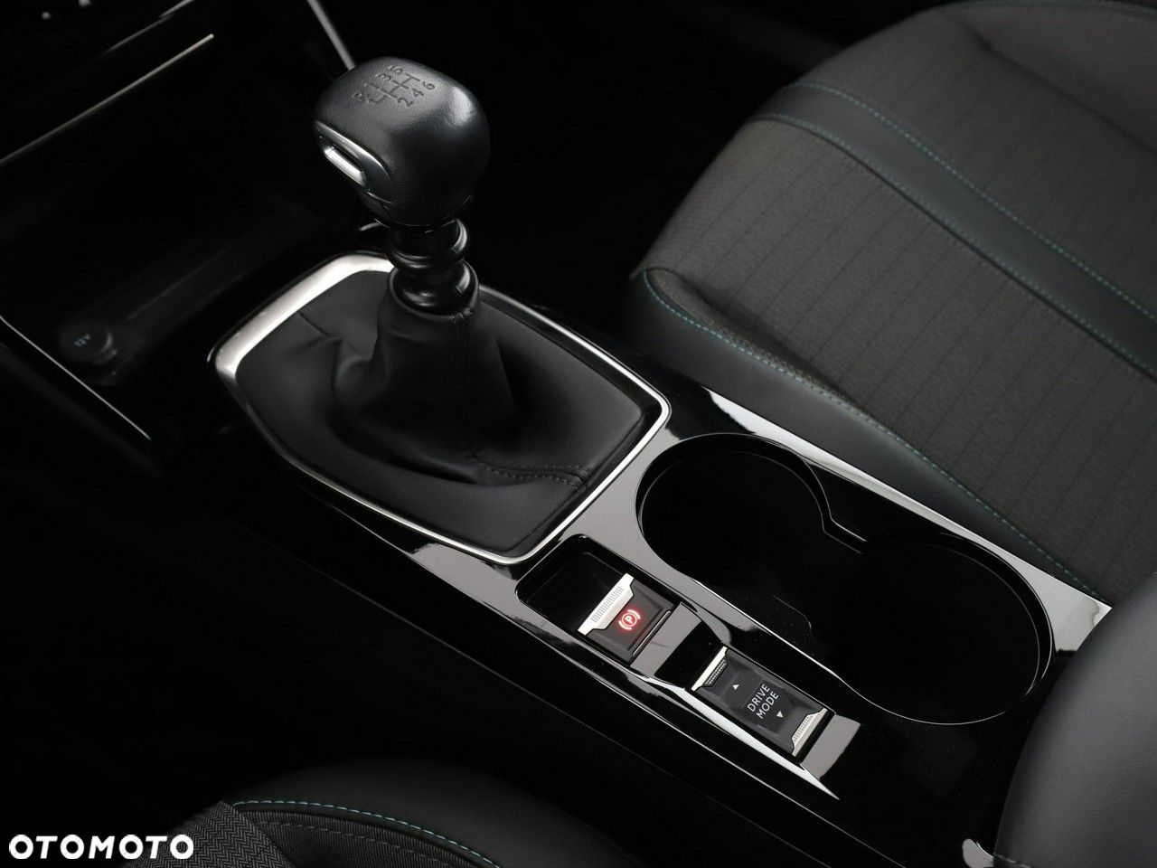 Peugeot 2008 PureTech 100 Allure - 27