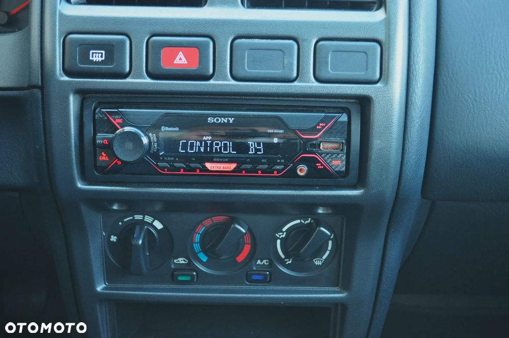 Nissan Almera - 17