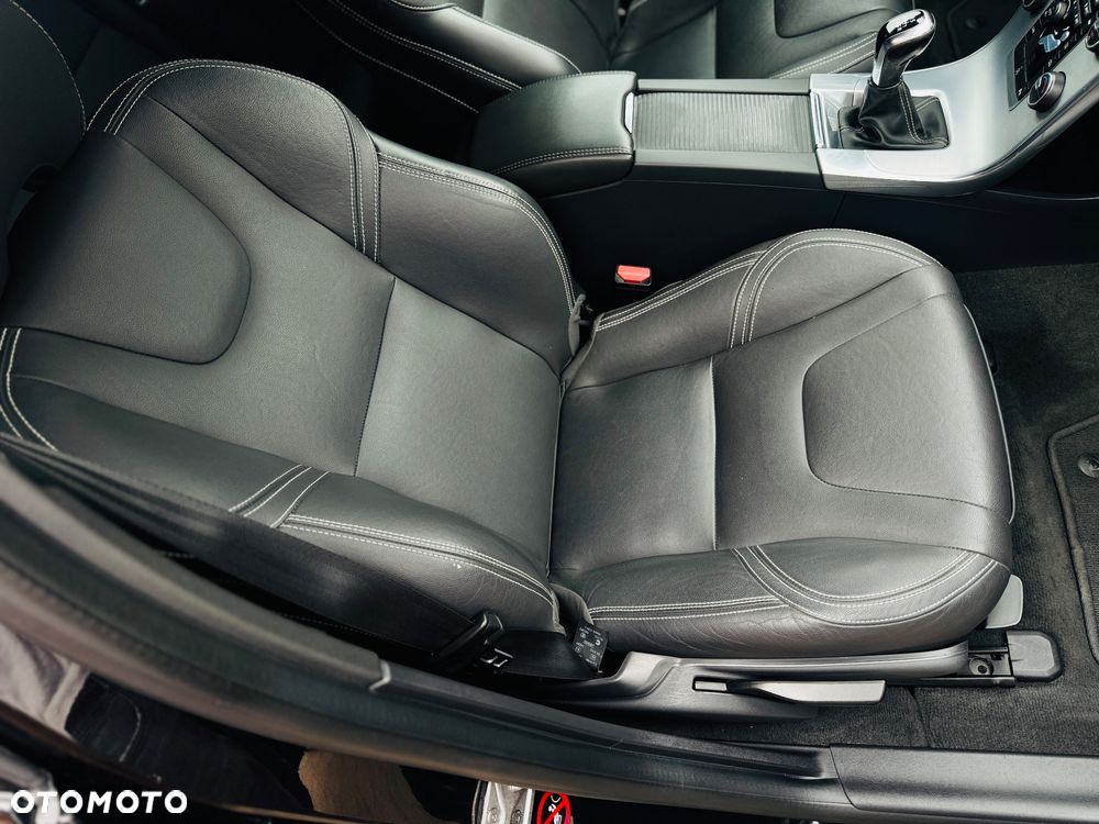 Volvo V60 D2 Drive-E R-Design Kinetic - 20