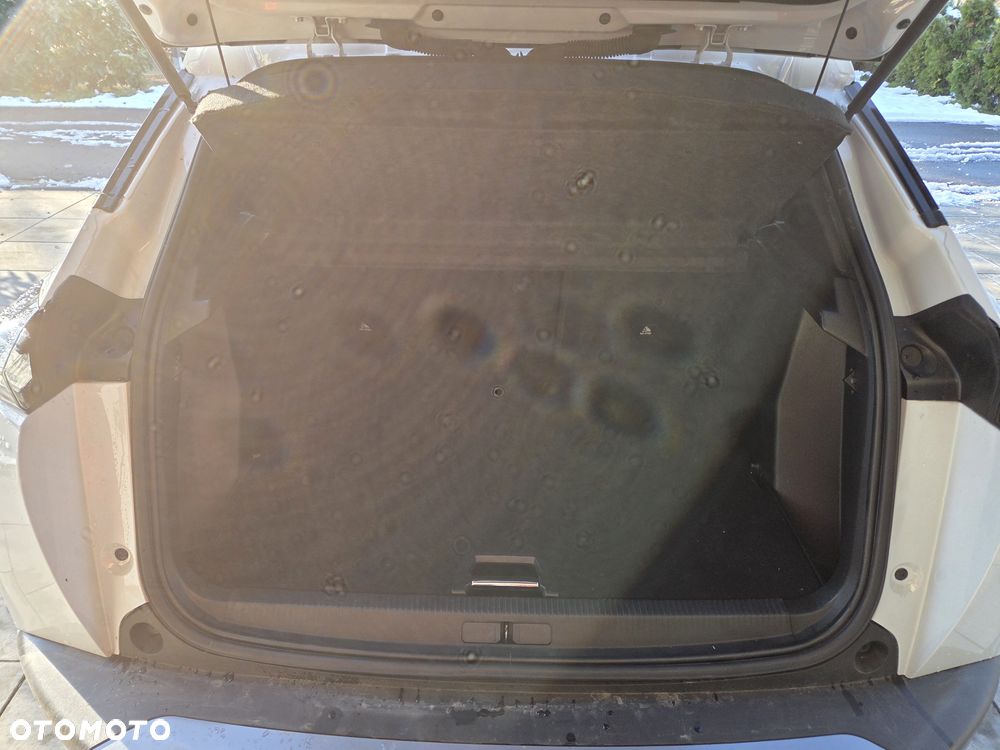 Peugeot 2008 1.2 Pure Tech GPF Allure S&S EAT6 - 21