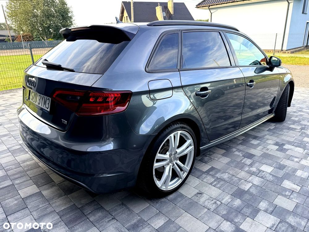 Audi A3 Sportback 2.0 TDI S line Sportpaket - 4