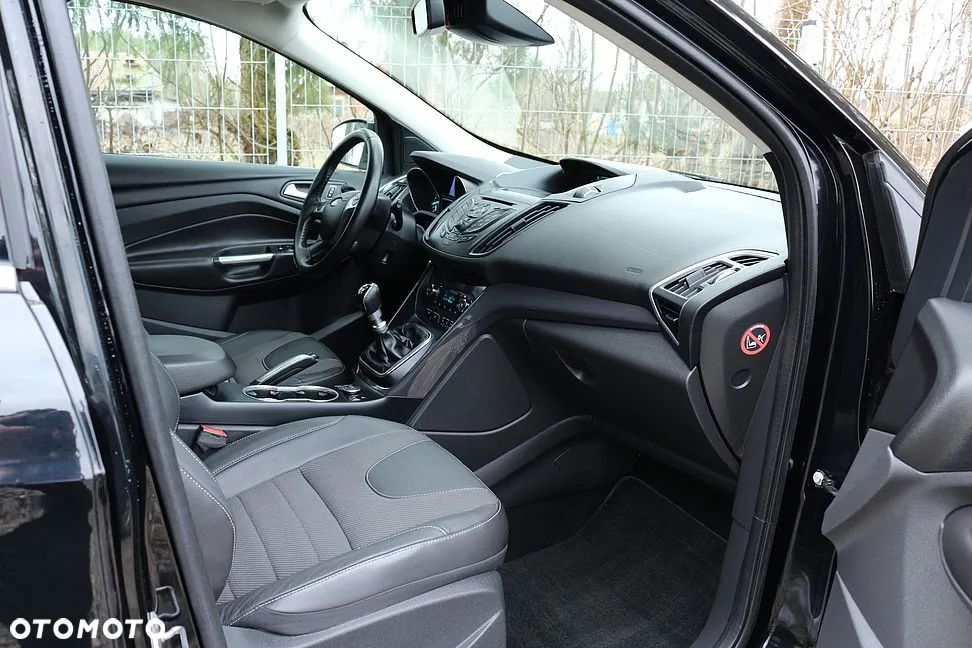 Ford Kuga 1.6 EcoBoost 2x4 Titanium - 14