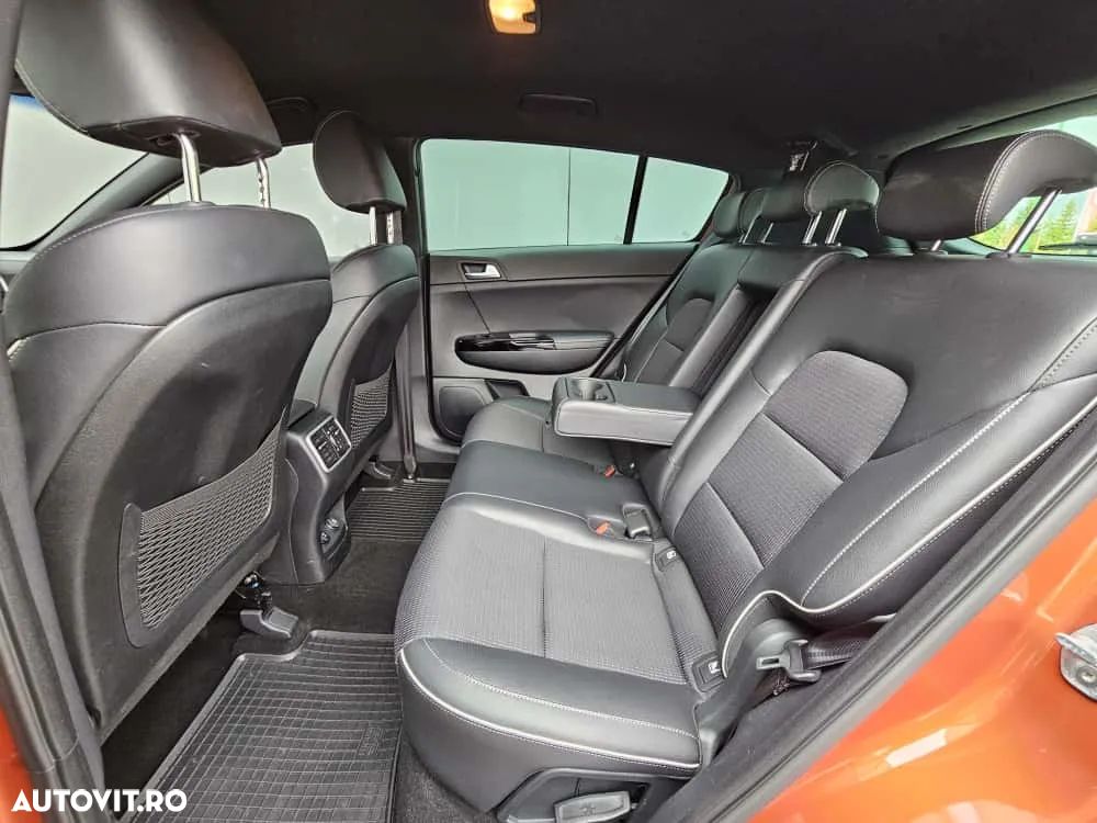Kia Sportage 1.6 DSL MHEV 7DCT HP 4x2 GT Line - 12