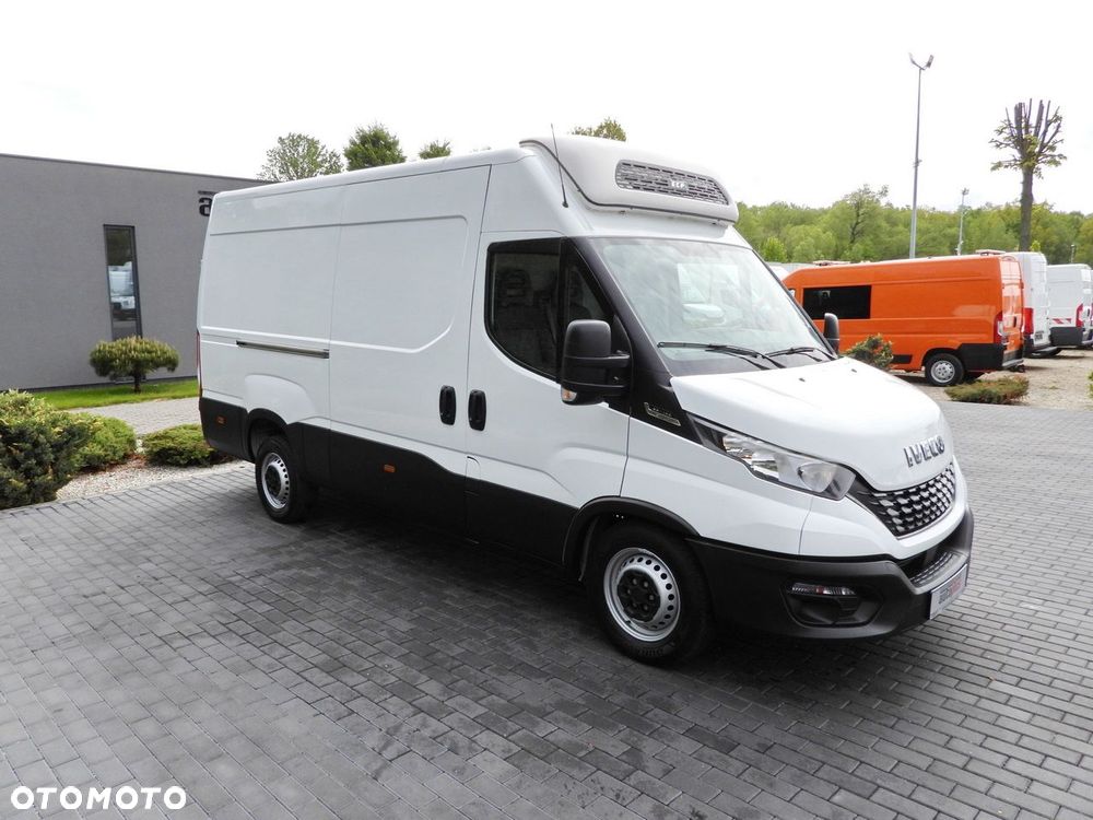Iveco DAILY 35S14 FURGON CHŁODNIA -10*C ZASILANIE 230V TEMPOMAT AUTOMAT HI-MATIC KLIMATYZACJA  140KM - 5