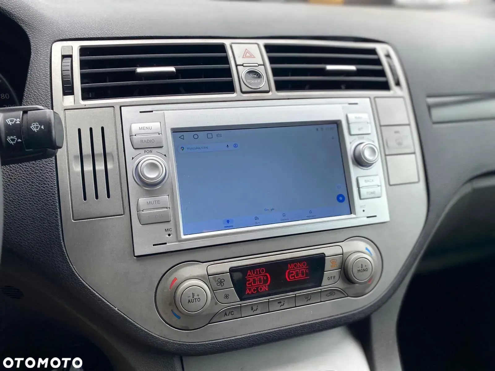 Ford Kuga - 28