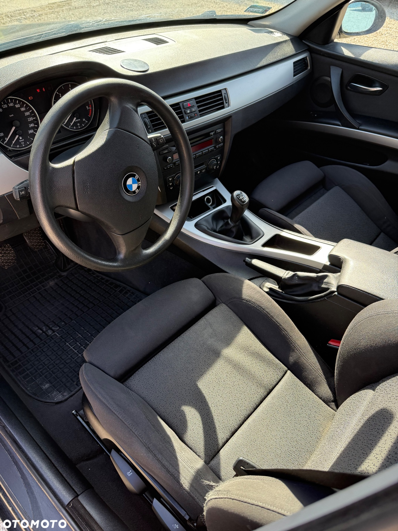 BMW Seria 3 318d - 15