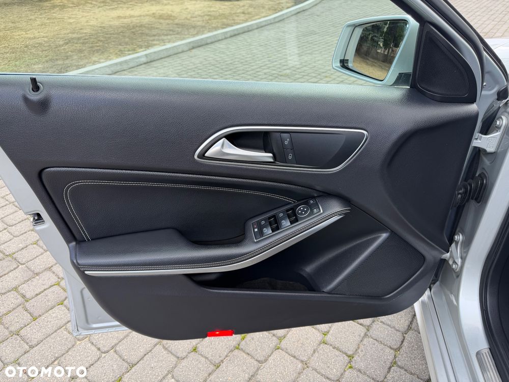 Mercedes-Benz Klasa A 180 (BlueEFFICIENCY) - 20