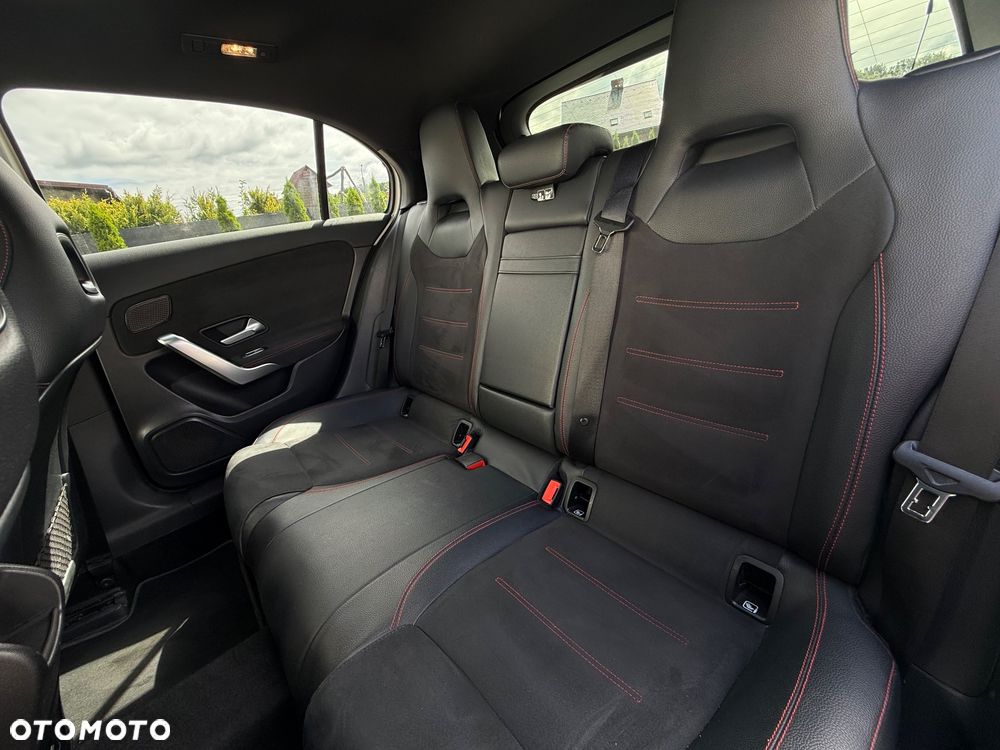 Mercedes-Benz Klasa A 250 e PHEV AMG Line 8G-DCT - 35