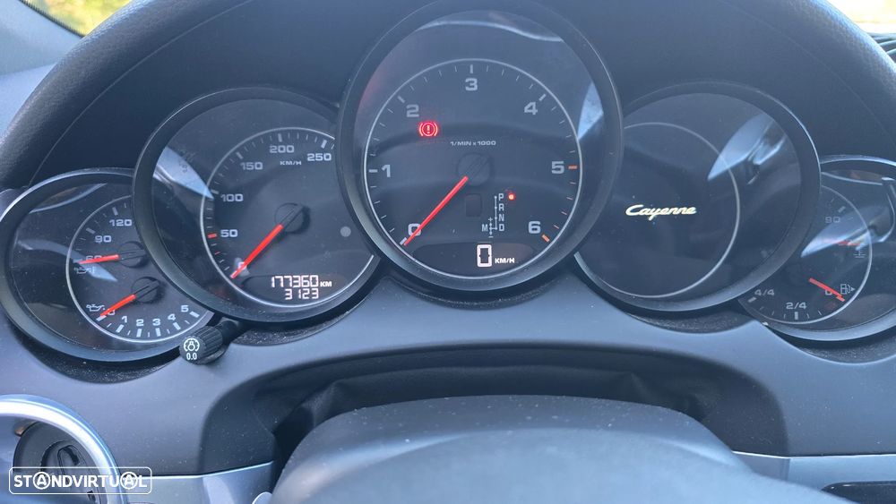 Porsche Cayenne Diesel Tiptronic S - 26