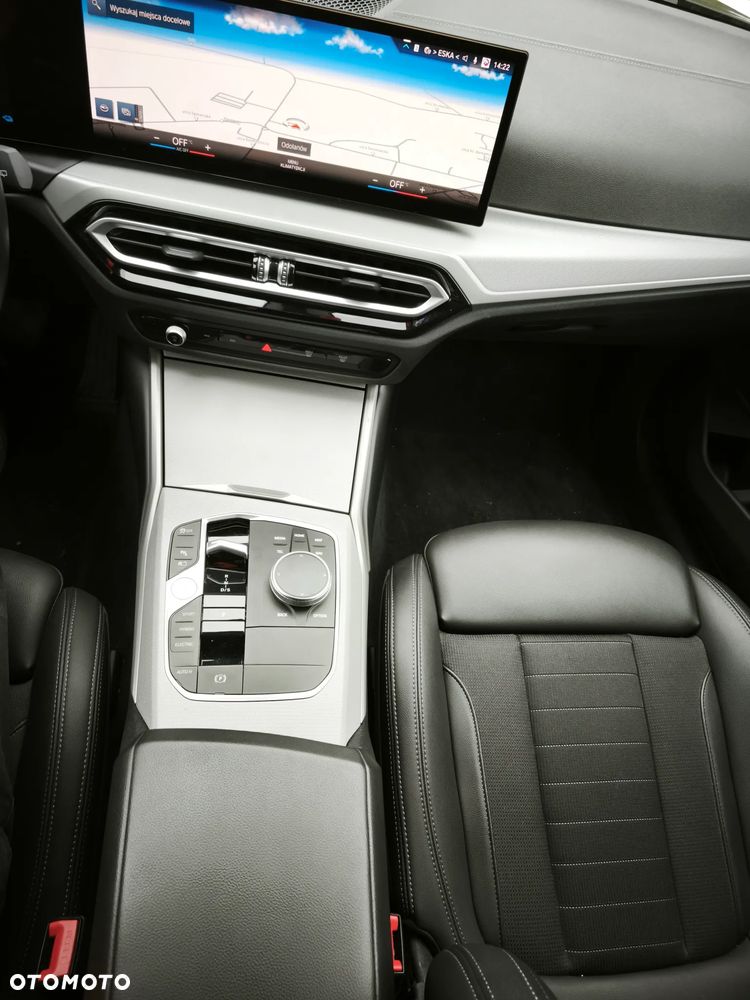 BMW Seria 3 330e Luxury Line - 13