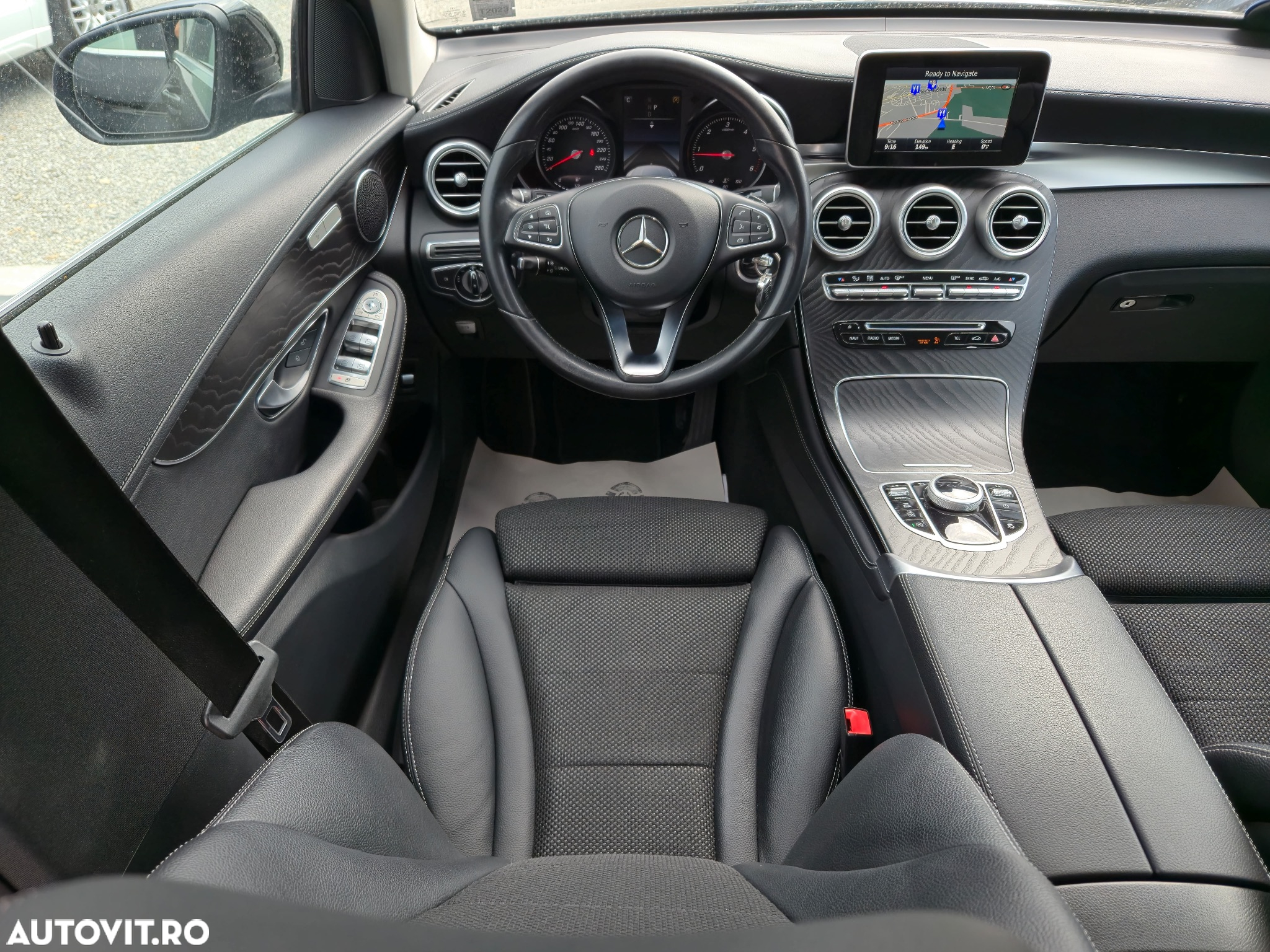 Mercedes-Benz GLC 220 d 4Matic 9G-TRONIC Exclusive - 36