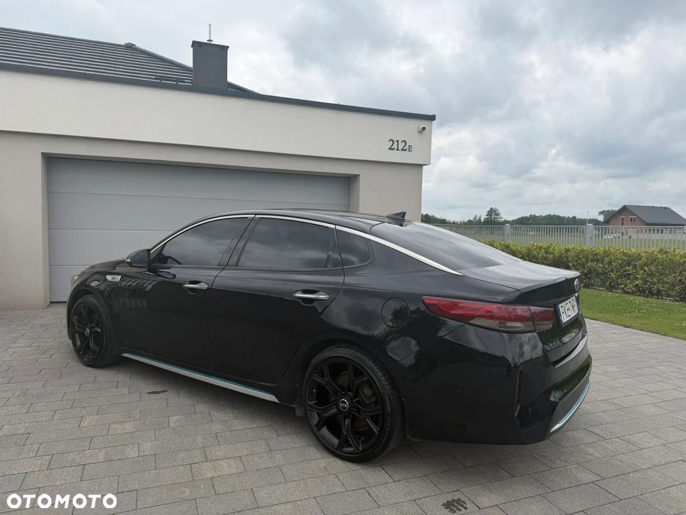 Kia Optima - 11