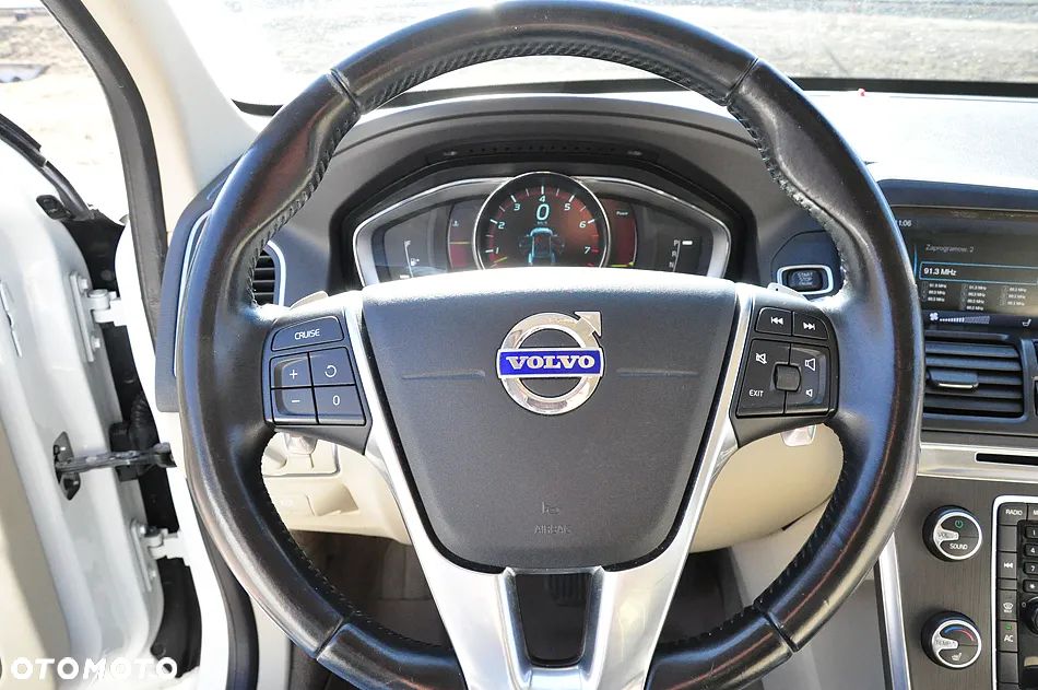 Volvo XC 60 T6 AWD Momentum - 31