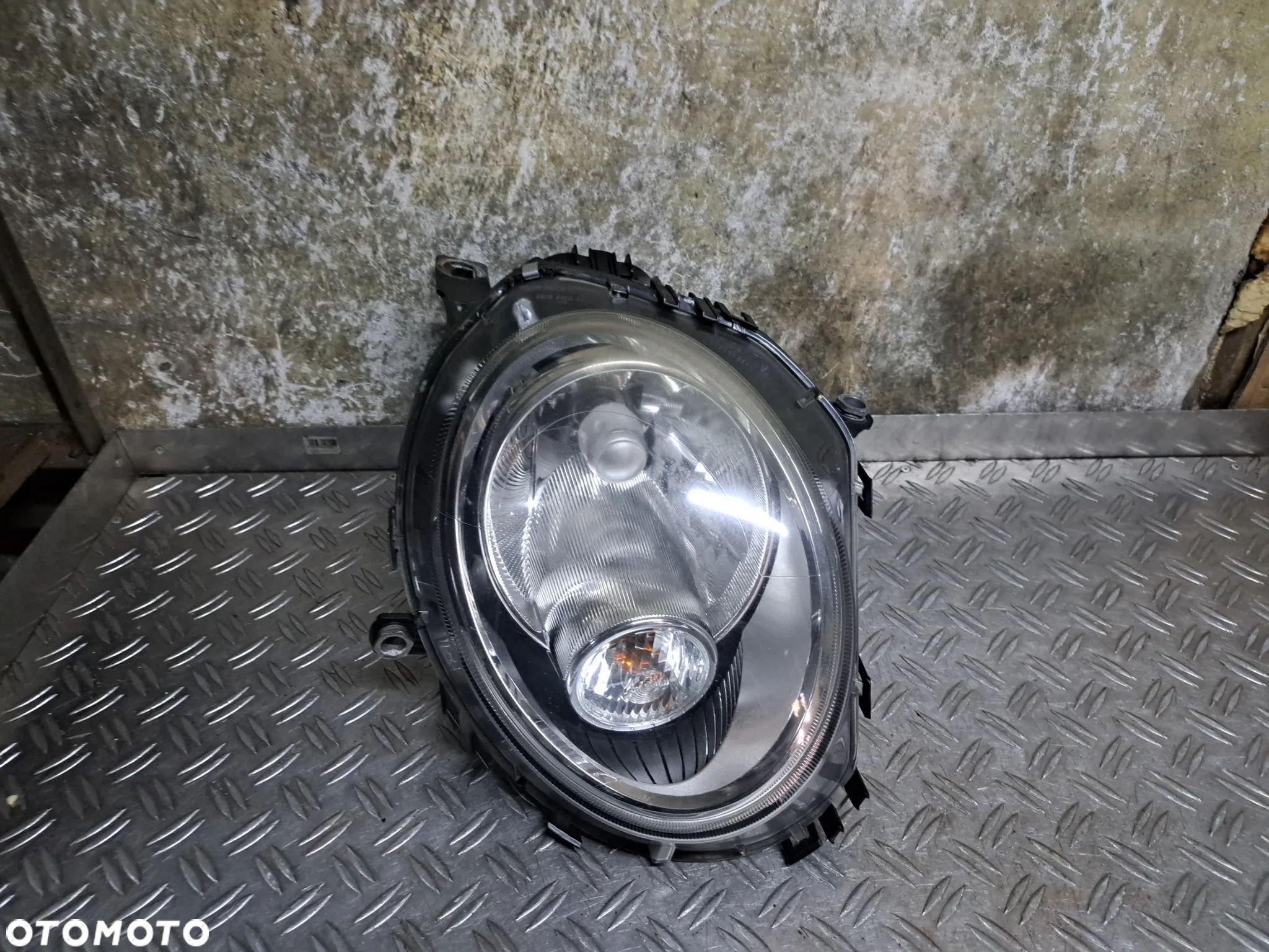 Lampa prawa Mini Cooper R56 EUROPA - 1